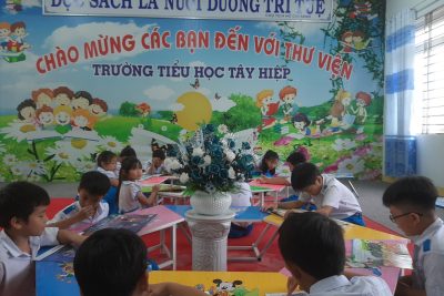 🌸 GIỜ ĐỌC SÁCH THÂN THIỆN CỦA CÔ VÀ TRÒ LỚP 3A TRƯỜNG TIỂU HỌC TÂY HIỆP🌸